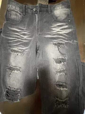 슬림 핏 데미지 데님 블랙
