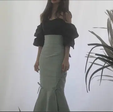 melt the lady 백리본 볼륨 상의