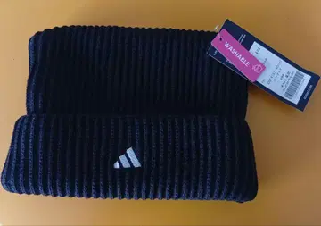 adidas 블랙 니트 모자 고양이 귀