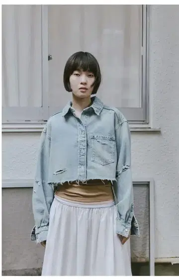TRF 데미지 크롭 데님 셔츠 자켓