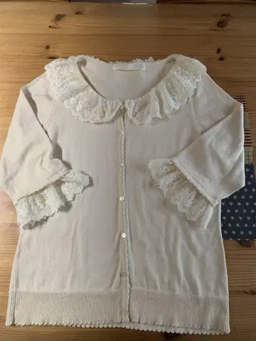 핑크하우스의 레이스 달린 가디건 아이보리