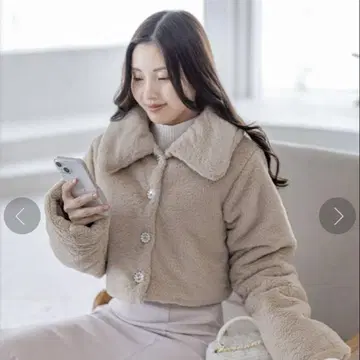 클리어 비쥬 버튼 숏 퍼 자켓 베이지