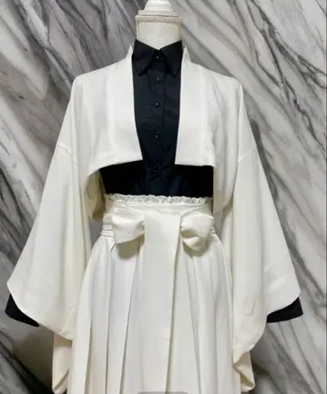 MISAMARU 숏 겉옷 M 사이즈 화이트