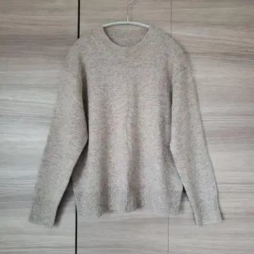 [ M ] UNIQLO 울 100% 베이지 긴팔 스웨터 니트