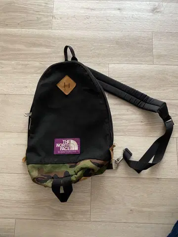 THE NORTH FACE 슬링백 블랙/카모플라쥬