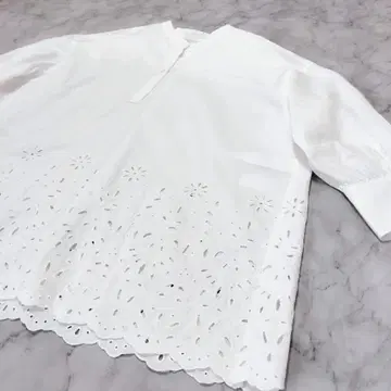 3XL 23구 SLOW 24SS 플라워 자수 블라우스 46