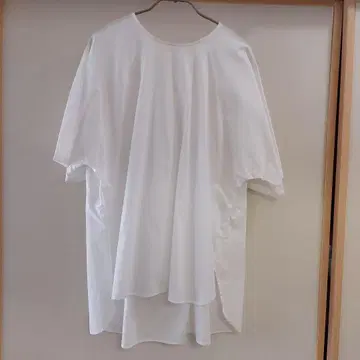 어도어 반팔 리본 포함 블라우스
