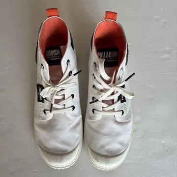 PALLADIUM 화이트 하이컷 스니커즈