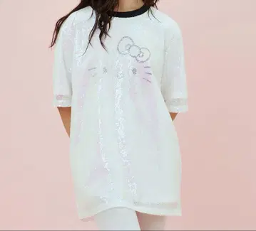 FOREVER21 헬로키티 스팽글 상의