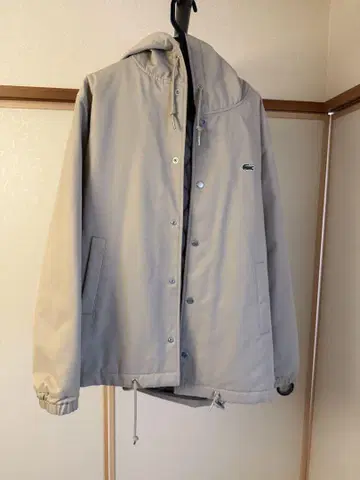 Lacoste 후드 부착 베이지 자켓