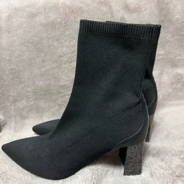 ZARA 블랙 스틸레토 부츠 와이드 힐