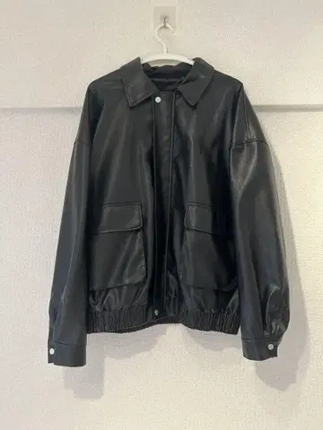 블랙 가죽 자켓