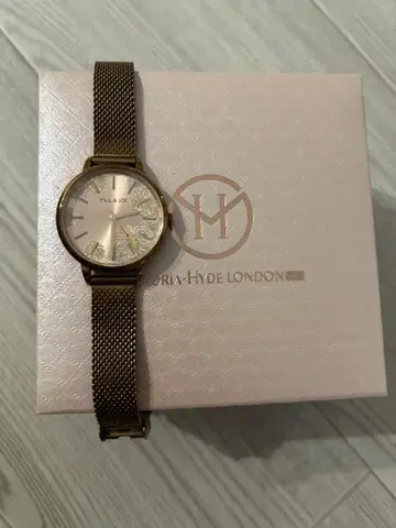 빅토리아 하이드 런던 골드 손목시계 폴앤조