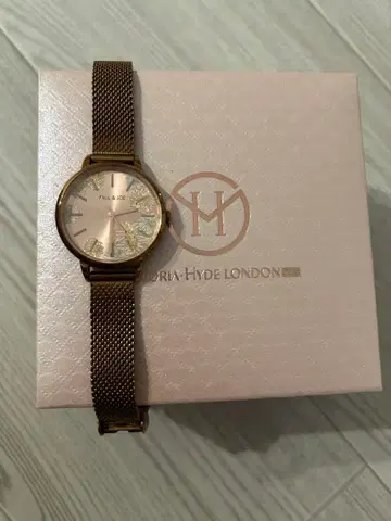 빅토리아 하이드 런던 골드 손목시계 폴앤조