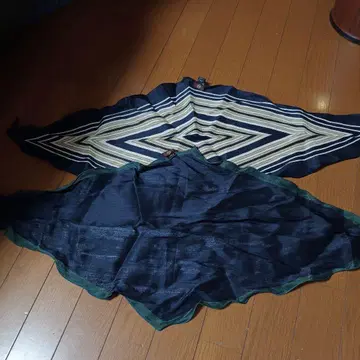 다케오 키쿠치 네이비 베이지 스트라이프 스카프