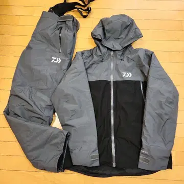 다이와 고어텍스 프로덕트 윈터 수트 DW1909 XL 사이즈