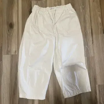 RUUBON 아이보리 와이드 팬츠 M 사이즈