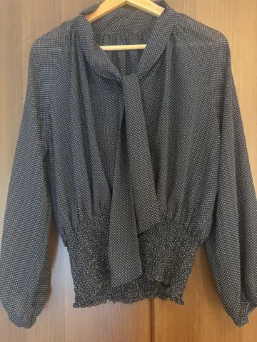 Spick & Span 도트 무늬 리본 블라우스