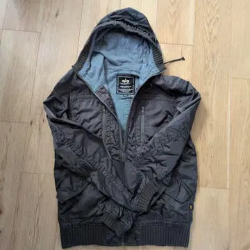 ALPHA INDUSTRIES 후드 부착 자켓 L 사이즈 그레이