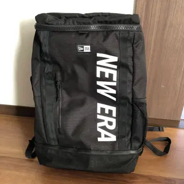 NEW ERA 블랙 백팩