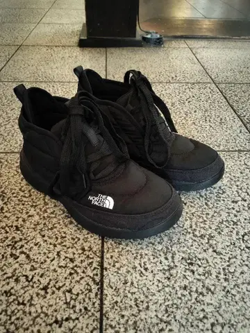 The North Face 블랙 스니커즈