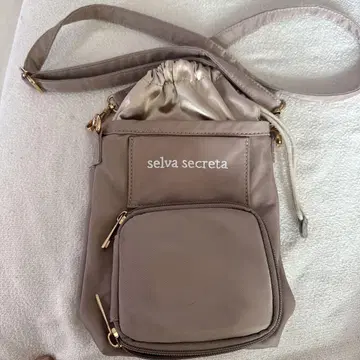 selva secreta 카와사키 노조미 베이지 지갑 포함 핸드폰 백