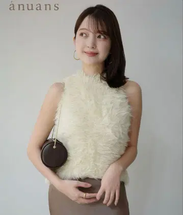 nuans [ 한정판 ] 퍼 라이크 슬리브리스 니트탑 아뉴앙스