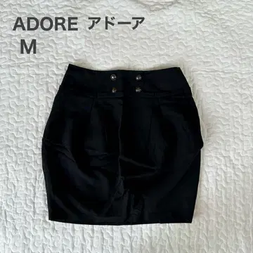 어도어 ADORE 블랙 미니 스커트 코쿤 스커트 미니 기장 M 사이즈
