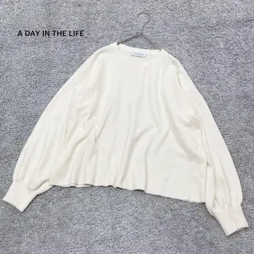 [어 데이 인 더 라이프] 크루넥 니트 아이보리