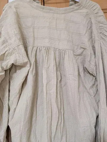 UNIQLO 개더 긴팔 셔츠 M 베이지