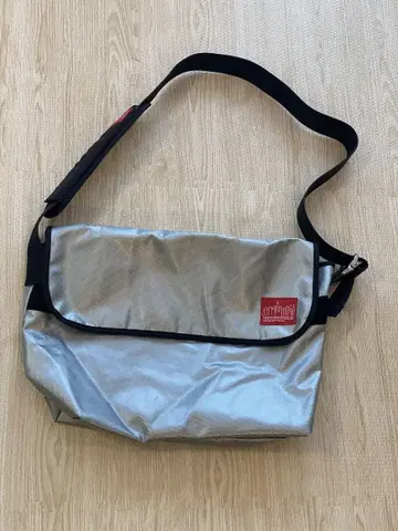 1607VVL 실버 메신저 백 Manhattan Portage