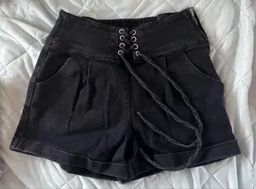 블랙 숏팬츠 레이스업