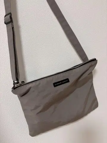 STANDARD SUPPLY 숄더백 그레이 사코슈