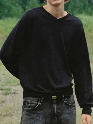 LIDNM W/Si/Ca 18G V Neck Knit