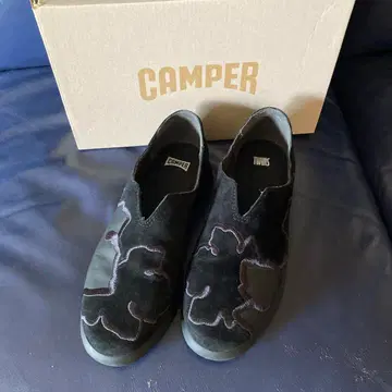 [ 새상품급 ] CAMPER TWINS 블랙 슬립온