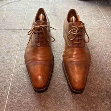 산토니 브라운 가죽 비즈니스 슈즈