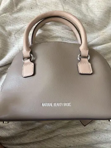 NATURAL BEAUTY BASIC 리본 포함 핸드백