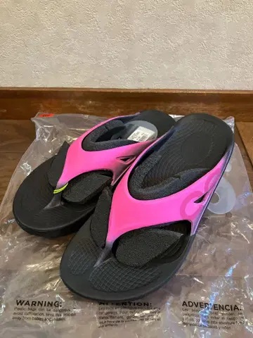 OOFOS 플립플랍 핑크 블랙
