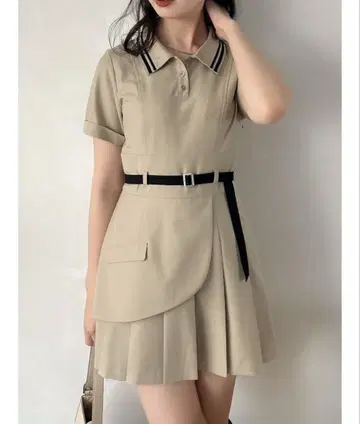 dazzlin 폴로라이크 플리츠 미니 원피스 S 사이즈