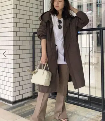 택 포함 새상품 투모로우랜드 센터 프레스 팬츠 슬림 레그