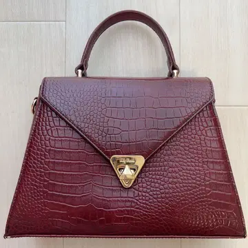 릴리 브라운 Lily Brown 엠보 사다리꼴 핸드백 2way