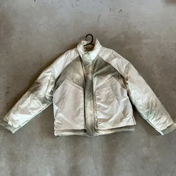 ZARA 화이트 다운 자켓