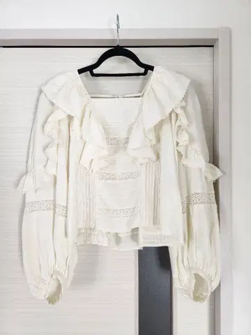 MOUSSY 아이보리 프릴 셔츠