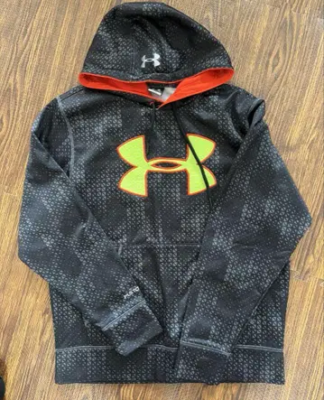 언더아머 후드티