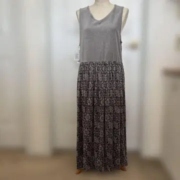 chambre de charme 플라워 프린트 슬리브리스 원피스