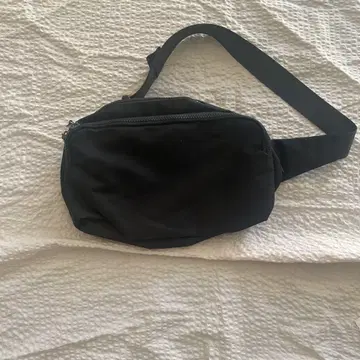 블랙 바디백 웨스트 파우치