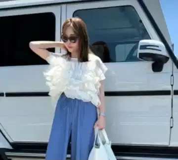 아이보리 프릴 셔츠 반팔 그레이