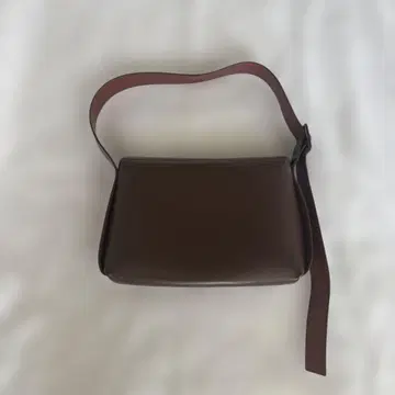 브라운 가죽 숄더백