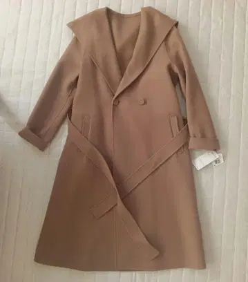 레리안 후드 부착 롱 코트