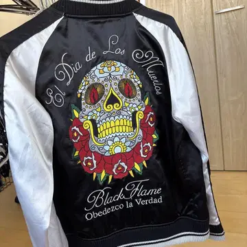 Black Flame 스컬 자수 스카잔